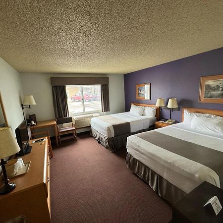 Fossil Creek Hotel & Suites Russell Eksteriør billede