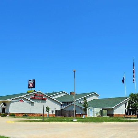 Fossil Creek Hotel & Suites Russell Eksteriør billede