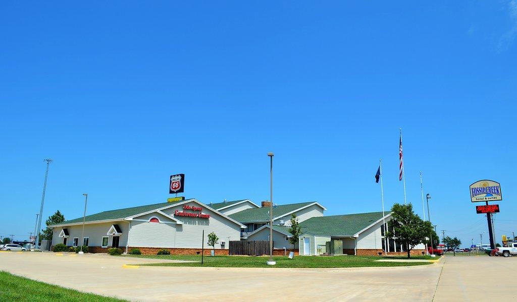 Fossil Creek Hotel & Suites Russell Eksteriør billede