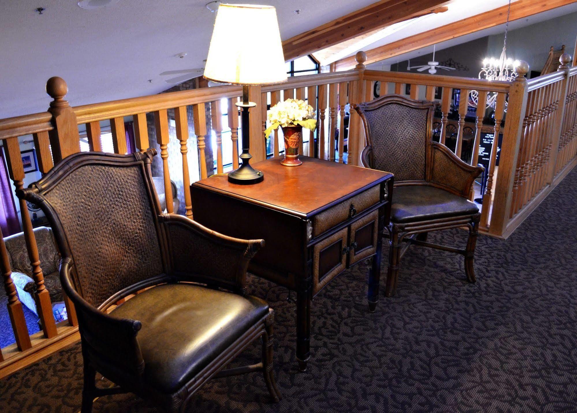 Fossil Creek Hotel & Suites Russell Eksteriør billede